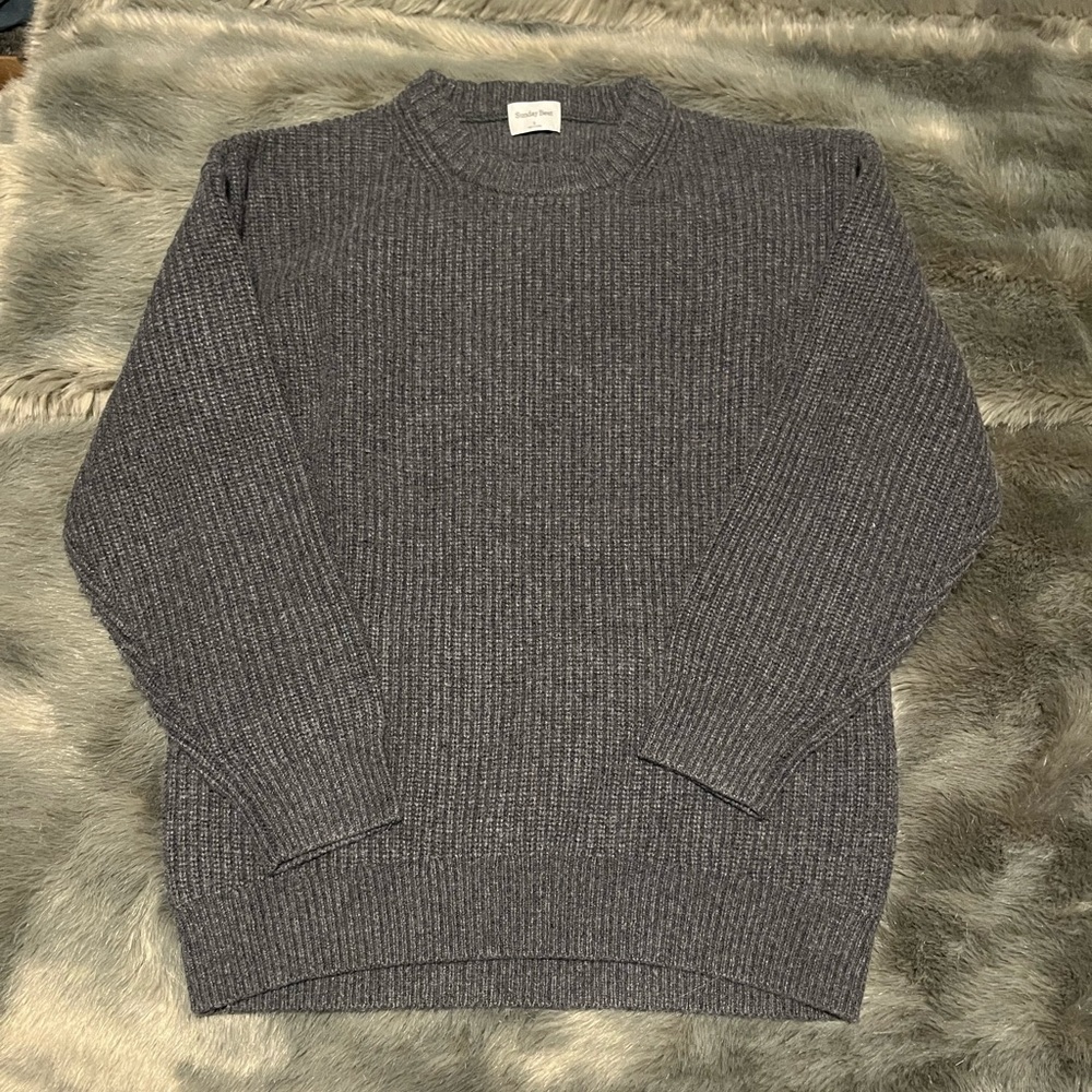 Aritzia gray sweater